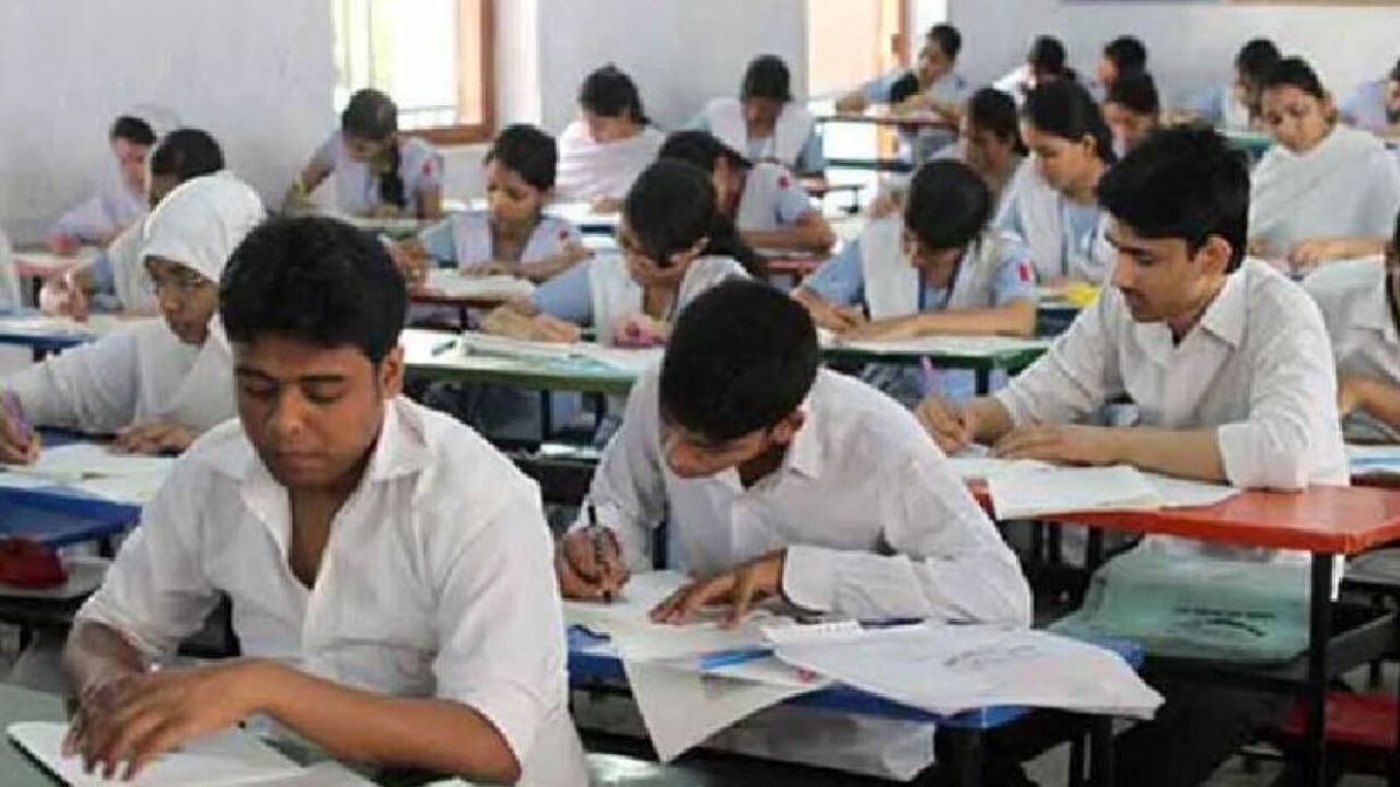 ১ মার্চ থেকে এইচএসসি ফরম পূরণ শুরু, ২৬ ফেব্রুয়ারির মধ্যে নির্বাচনি পরীক্ষার ফল প্রকাশের নির্দেশ