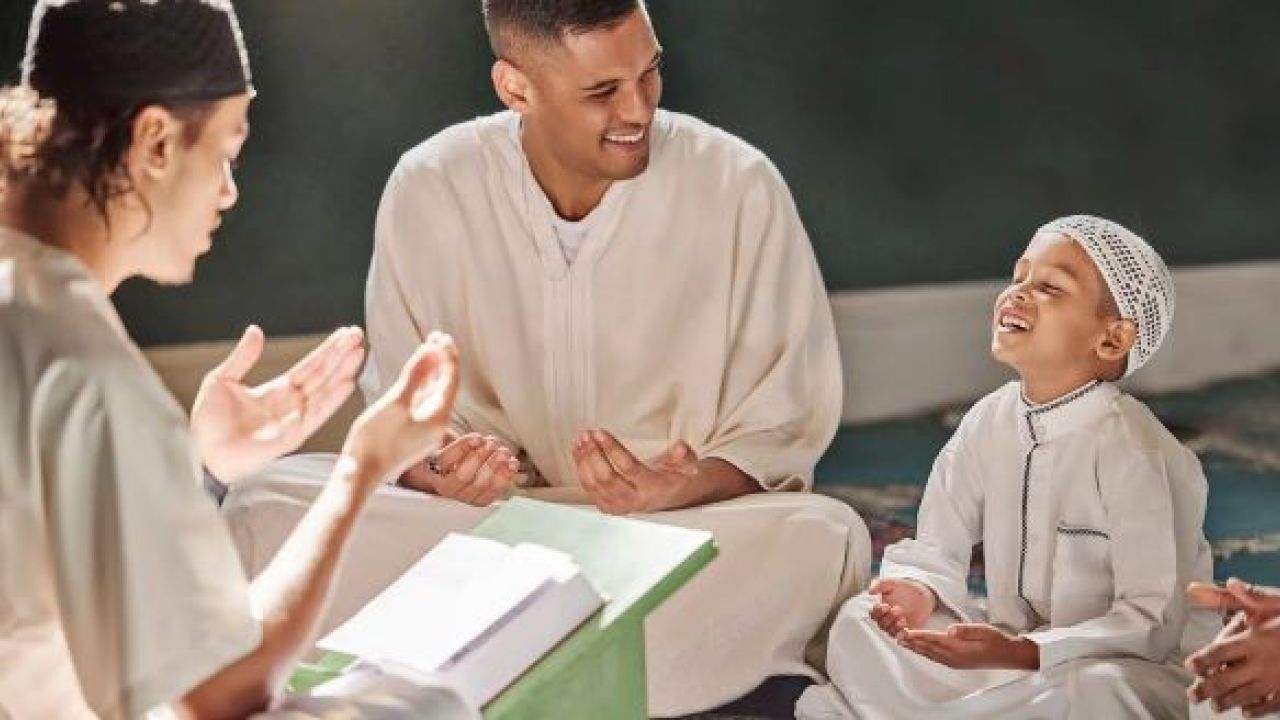 বাচ্চাদের প্রাথমিক যে যে আদবগুলো শেখাবেন