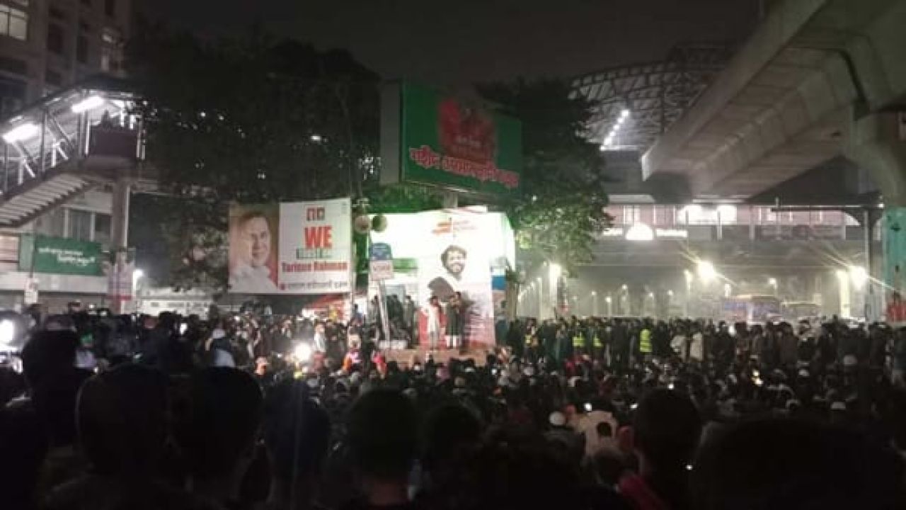 হাদি হত্যা: শাহবাগে অবরোধ চালিয়ে যাওয়ার ঘোষণা ইনকিলাব মঞ্চের