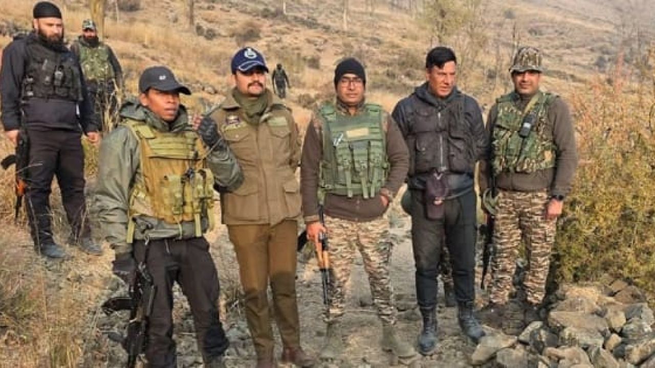 কাশ্মীরে জৈশ ও হিজবুল কমান্ডারদের ধরতে বিশাল সামরিক অভিযান