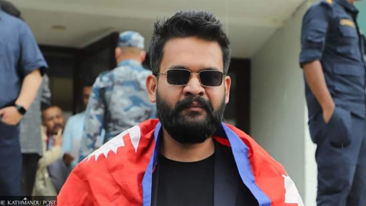 ফুজাইরাহর তেল স্থাপনায় ইরানি ক্ষেপণাস্ত্রের ধ্বংসাবশেষ থেকে আগুন