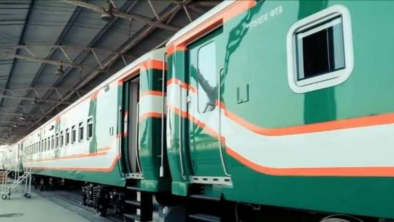 ডেমু বদলে কমিউটার, আসছে ঢাকা-পাবনা ও ঢাকা-খুলনা রুটে নতুন দুই আন্তনগর ট্রেন