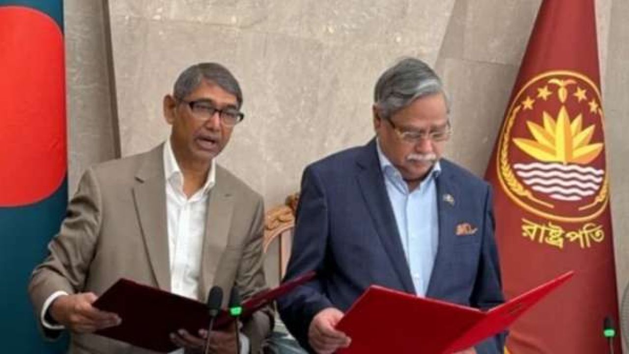 মন্ত্রিসভার নতুন সদস্য আহমেদ আযম খানের শপথ গ্রহণ