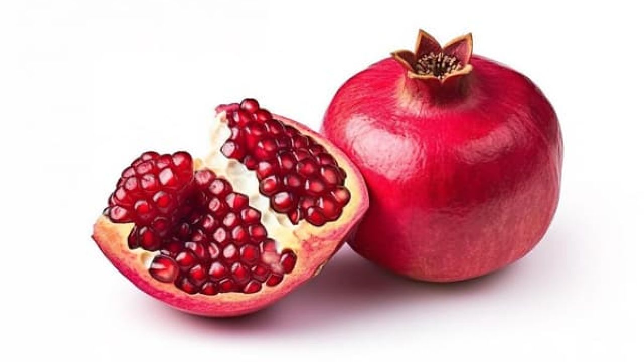 ৪০ পেরোনো নারীদের সুস্থ থাকার রহস্য: নিয়মিত বেদানা খাওয়ার উপকারিতা