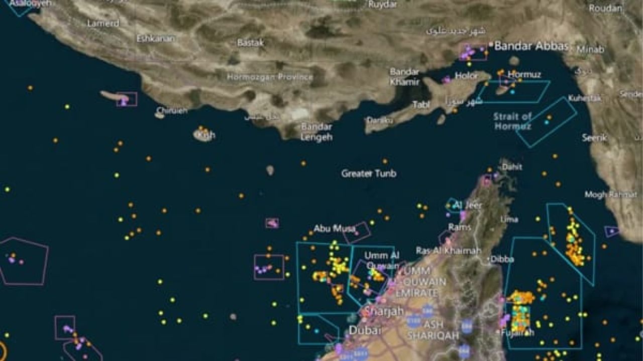 হরমুজ প্রণালি আবারও বন্ধের হুঁশিয়ারি ইরানের, তেলের দাম কমেছে