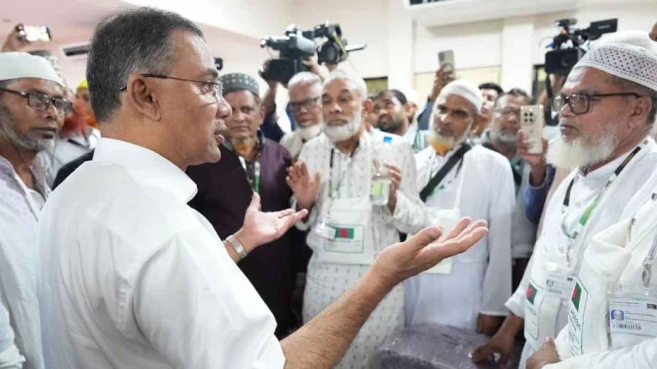 হজ ফ্লাইট উদ্বোধন করলেন প্রধানমন্ত্রী, রুট-টু-মক্কা সুবিধা চালু