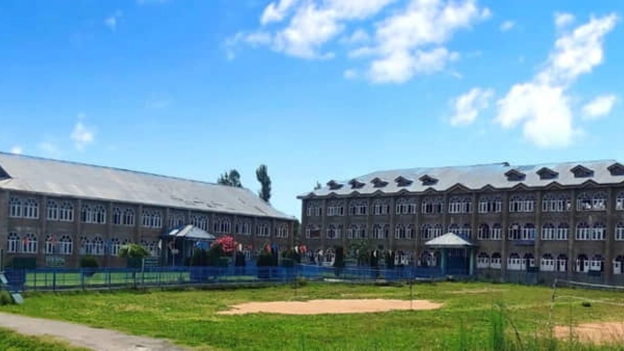 ভারত-শাসিত কাশ্মীরে বড় মাদ্রাসা ‘বেআইনি’ ঘোষণা, তীব্র প্রতিক্রিয়া