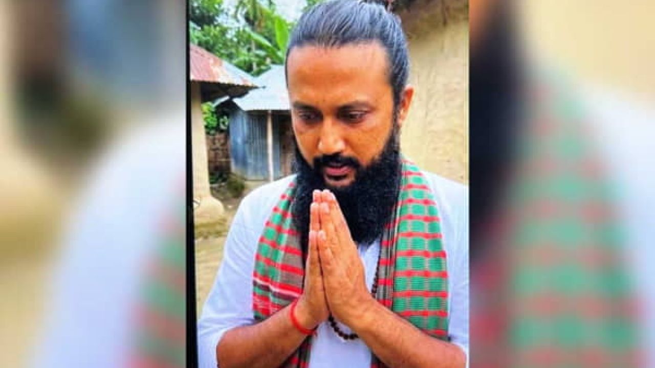 নবাবগঞ্জে হজরত মুহাম্মদ (সা.)-কে নিয়ে কটূক্তির অভিযোগে বাউল গ্রেপ্তার