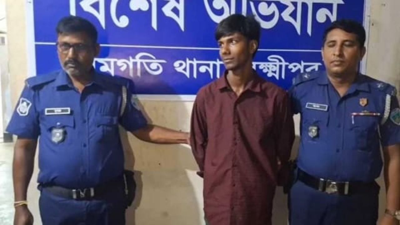 ‘গোমাতা স্বঘোষিত রাষ্ট্রমাতা’, কোরবানিতে গরু উৎসর্গকারীদের হুঁশিয়ারি যোগী আদিত্যনাথের
