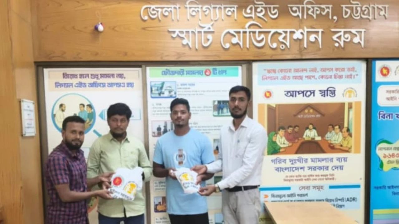 জন্মের ২৭ বছর পর বাবার কাছ থেকে স্বীকৃতি পেলেন আরিয়ান