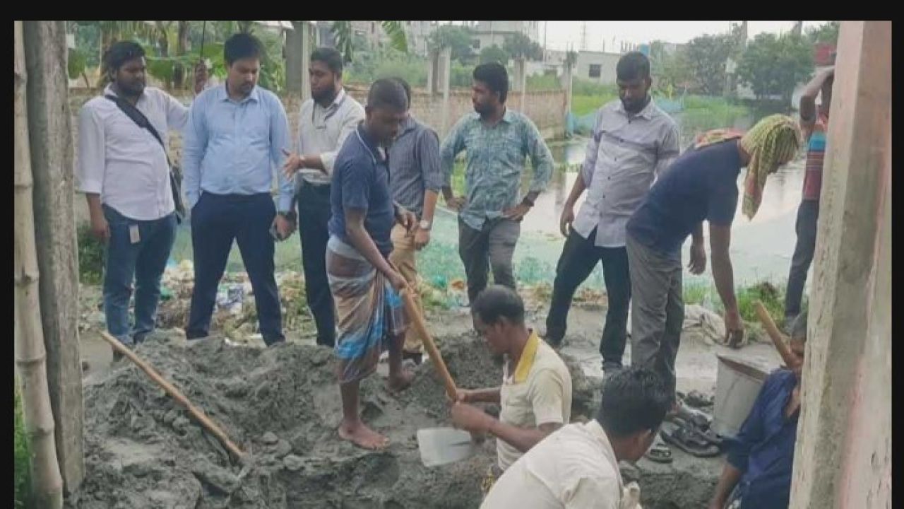 ফতুল্লায় তিতাসের সাঁড়াশি অভিযান: ৪০০ আবাসিক সংযোগ বিচ্ছিন্ন, ওয়াশিং কারখানাকে জরিমানা।
