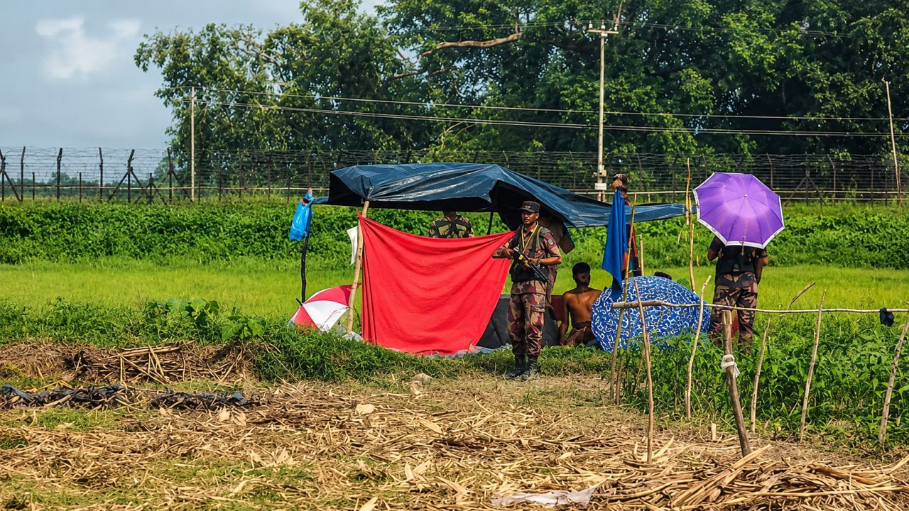 কুড়িগ্রাম সীমান্তে বিজিবির বাধায় ব্যর্থ বিএসএফের পুশইন চেষ্টা, ৭২ ঘণ্টা পরও শূন্যরেখায় ৯ জন।