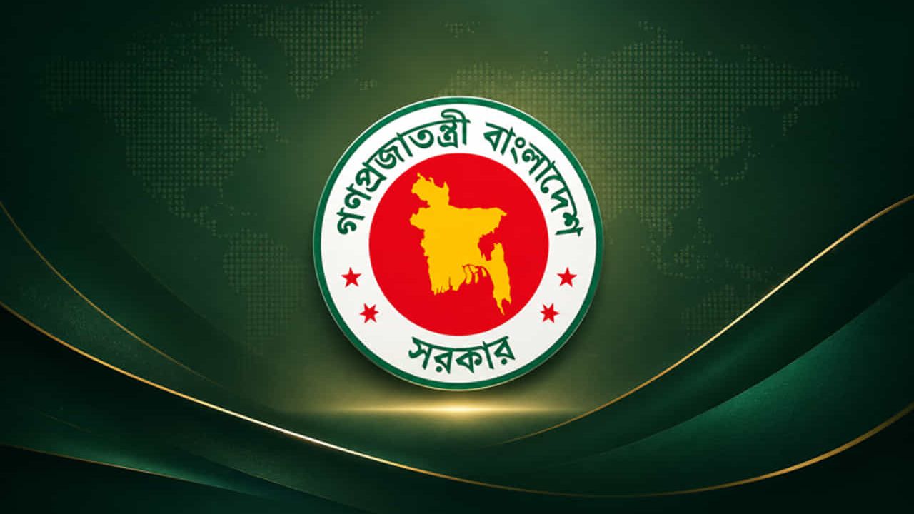 পেনশন ব্যবস্থায় বড় সংস্কার: চাকরিকাল কমল ৫ বছর, বাড়ল পেনশনের হার