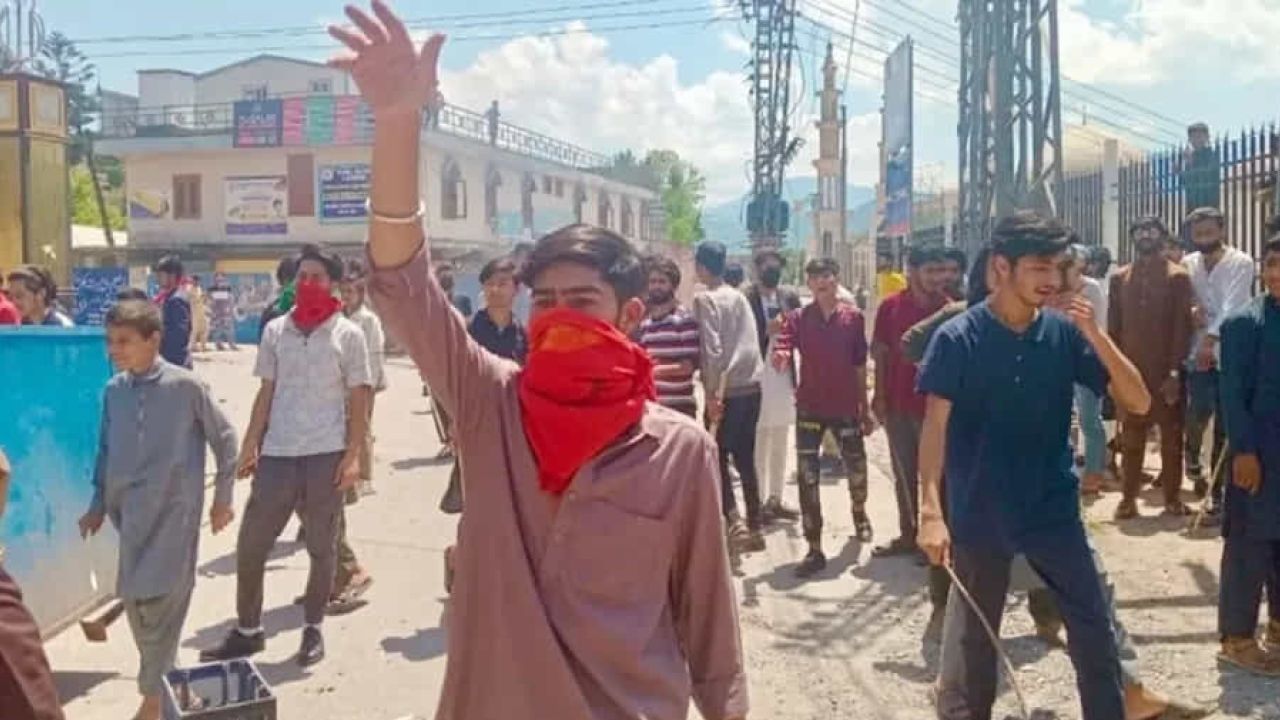 পাকিস্তানের অধিকৃত কাশ্মিরে বিক্ষোভে ২৪ নিহত, ৫১৫ গ্রেপ্তার
