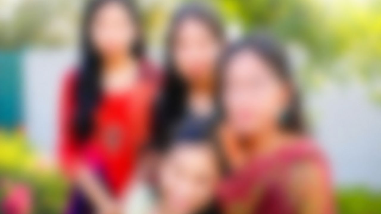 লক্ষ্মীপুরে নৃশংস হত্যাযজ্ঞ: ঘরে ঢুকে মা ও তিন মেয়েকে কুপিয়ে হত্যা, গণপিটুনিতে নিহত হামলাকারী।