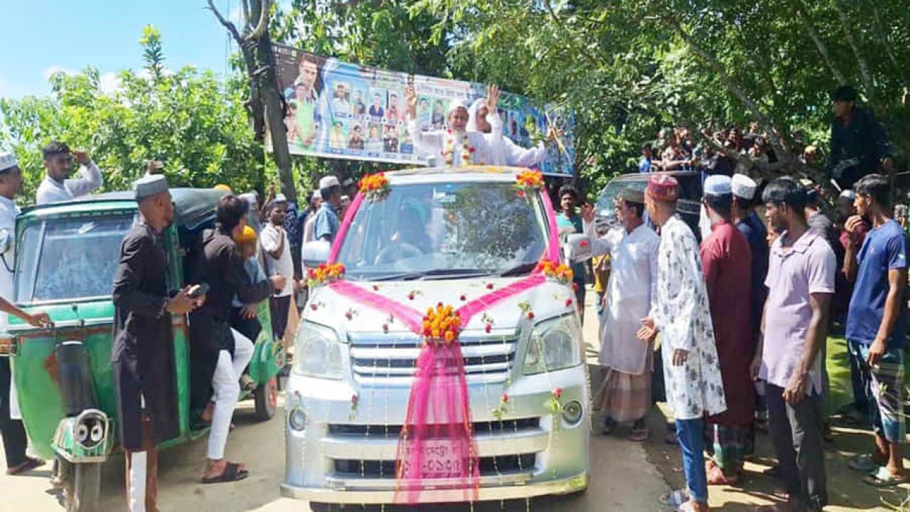 সুনামগঞ্জে ২৩ বছর সেবার পর মুয়াজ্জিনের আবেগঘন বিদায়, রাজকীয় সংবর্ধনা