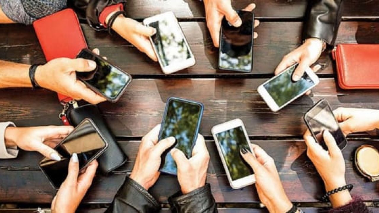 বাড়ছে দেশে মোবাইল ও ইন্টারনেট ব্যবহারের হার