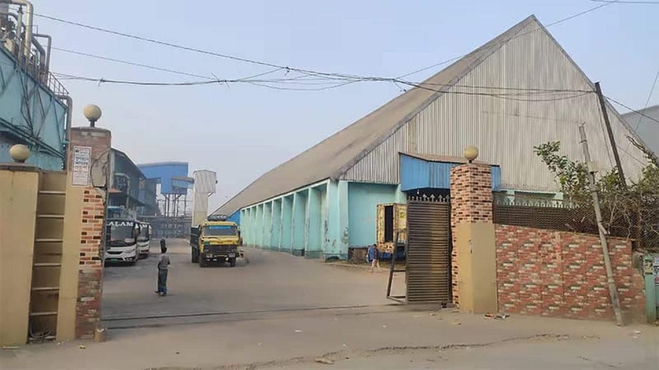 এস আলম গ্রুপের ১১ কারখানা বন্ধ, হাজারো শ্রমিক বেকার