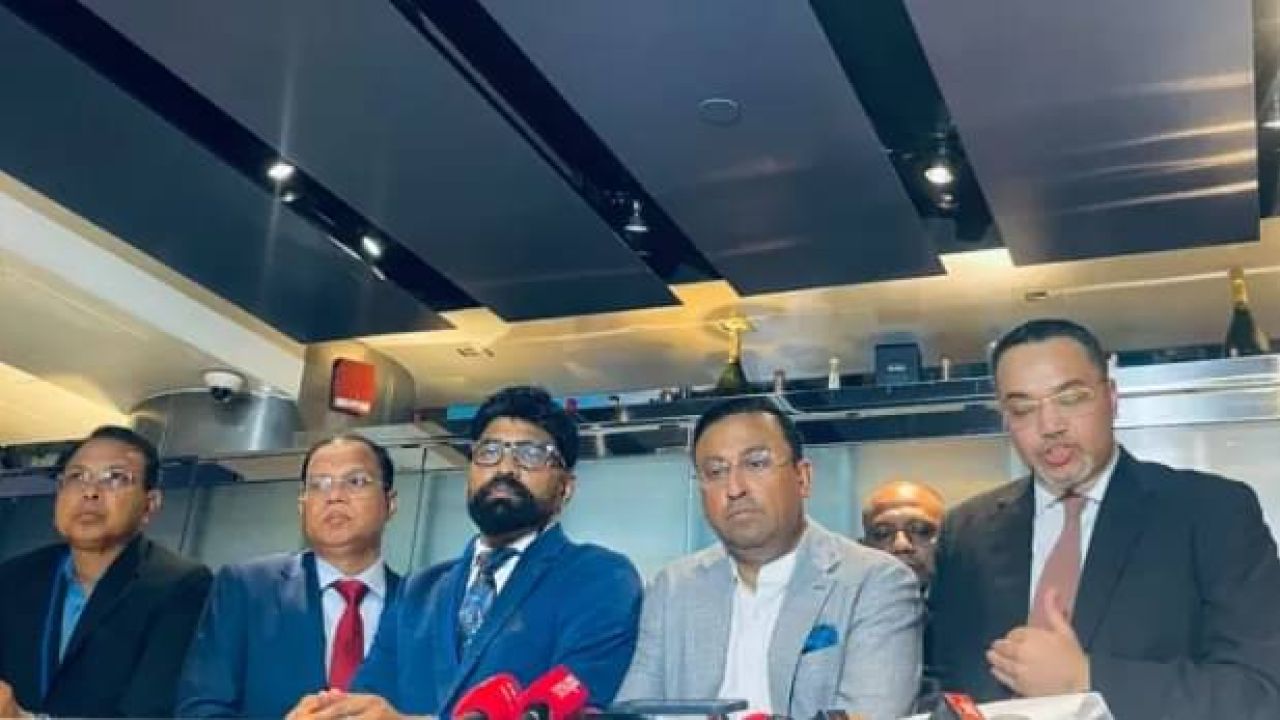 বোয়িংয়ের সঙ্গে ১১টি বিমান কেনার চুক্তি হয়েছে: মাহদী আমিন