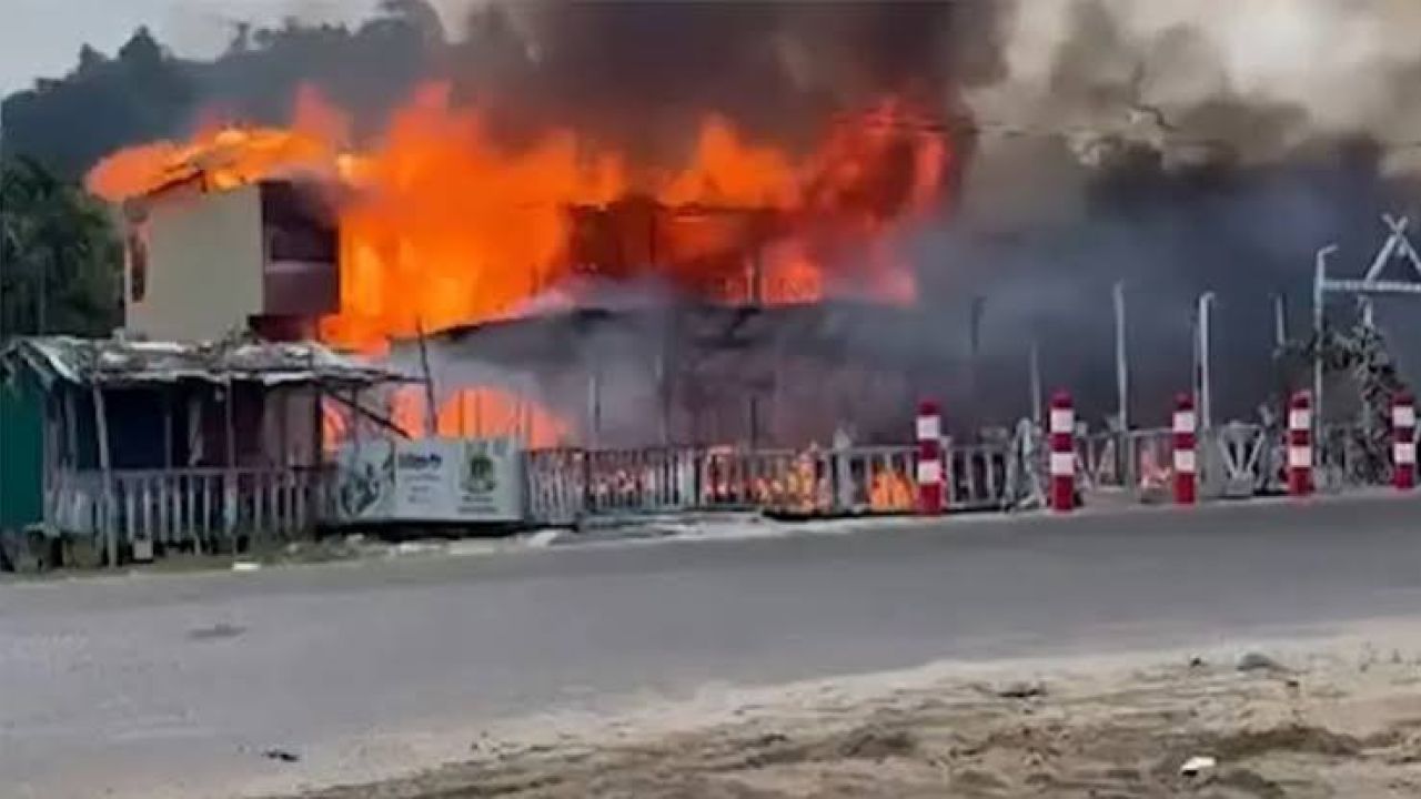 সমুদ্রবিলাস রূপ নিল বিষাদে: ইনানী রিসোর্টে আগুনে একই পরিবারের ৬ জনসহ নিহত ১০